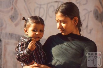 junge Mutter in Indien